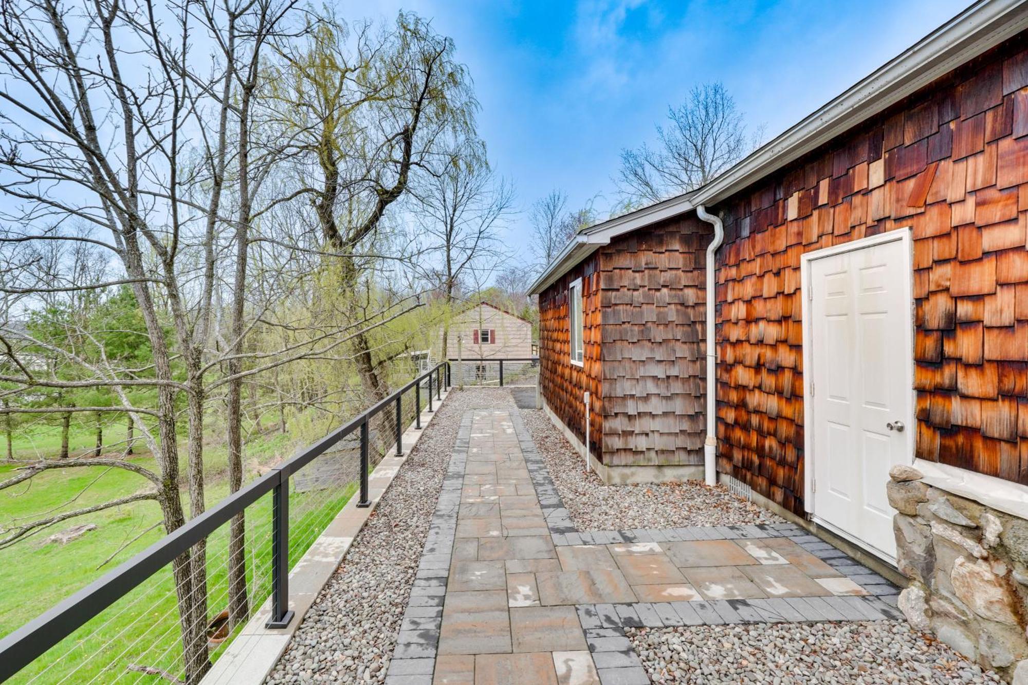 Cozy Upstate Studio With Walkill River Views! New Paltz Exterior photo